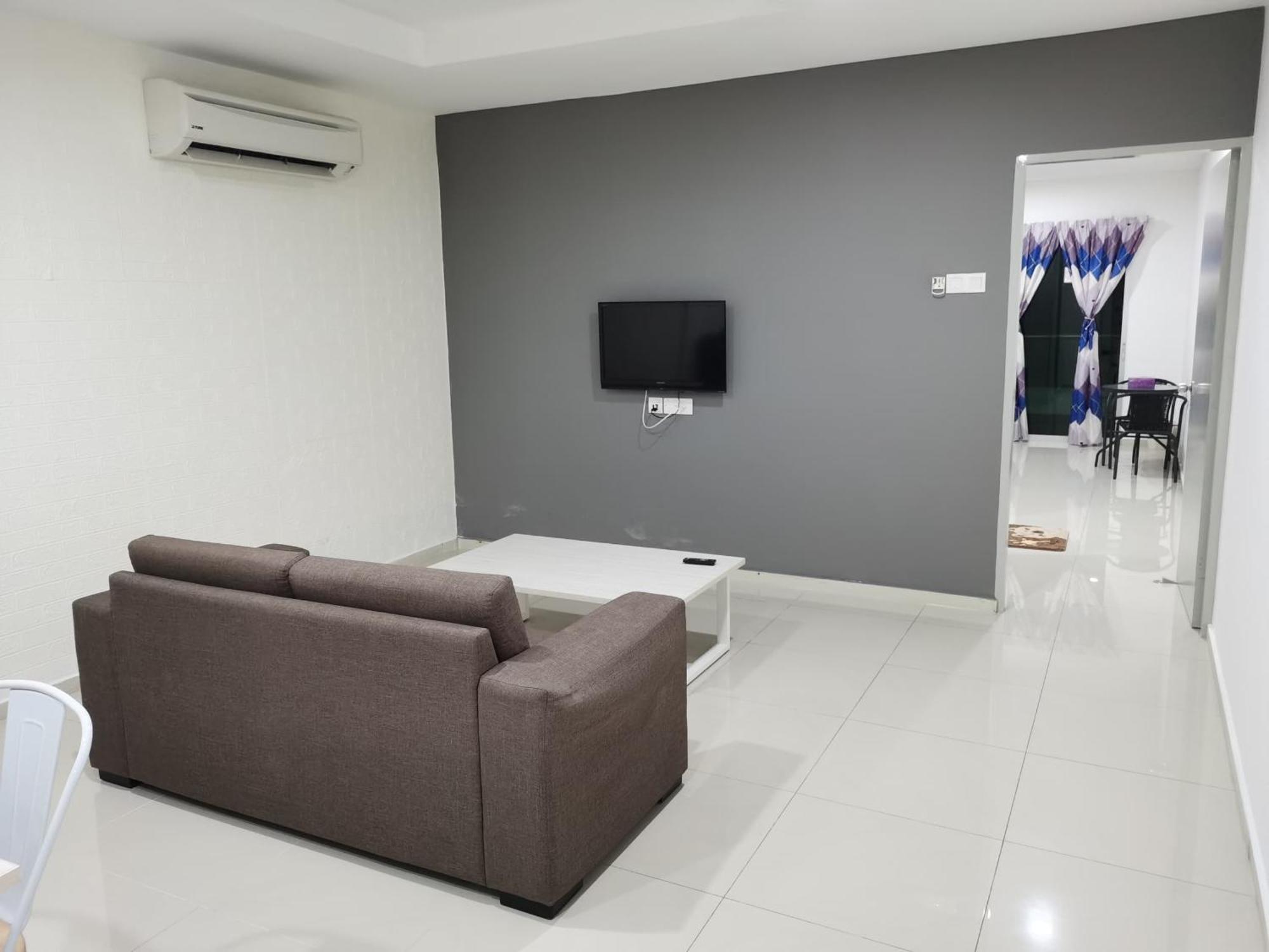 Marina Island Couple Home Stay Lumut Exterior foto